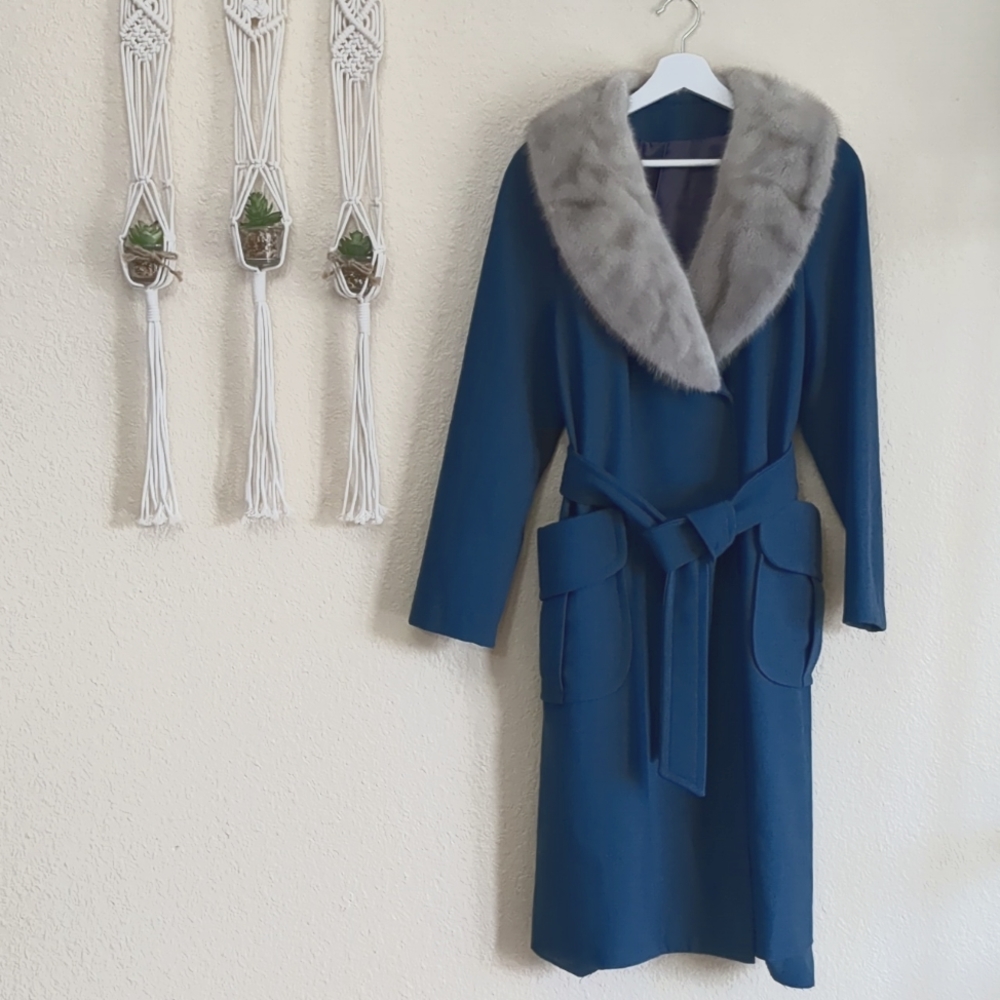 Youthcraft Union Made 60's Vintage Peacock Blue Wool Mink Collar Overcoat M